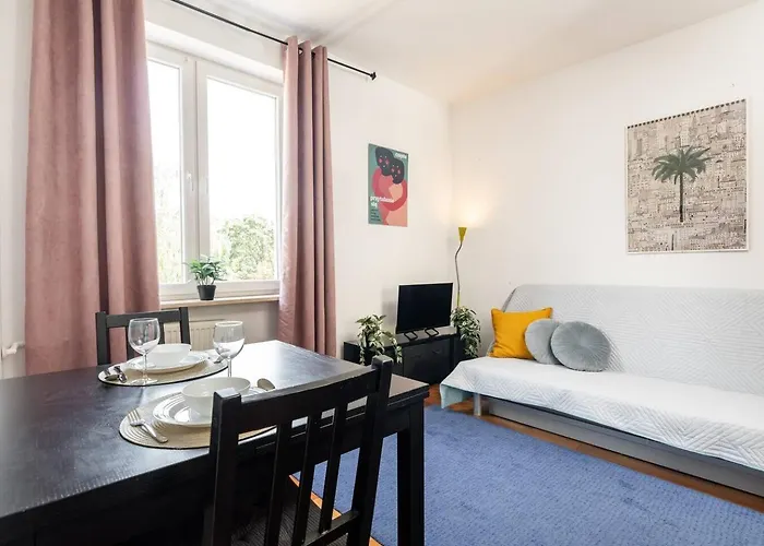 Rose Hip Center * Varšava